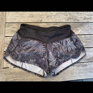 Lululemon Speed Up short 2.5”